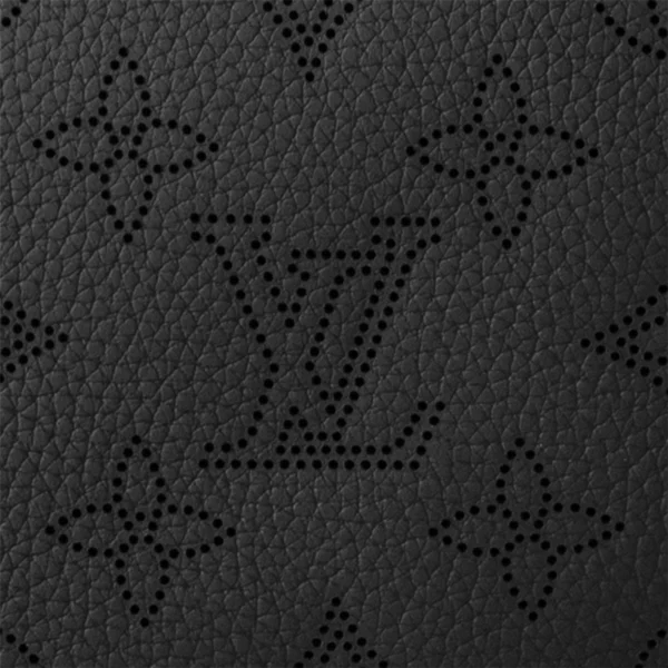 louis-vuitton-hand-it-all-mm-M24132_PM1_Detail-view-4438e5b00c02.webp Hand It All MM