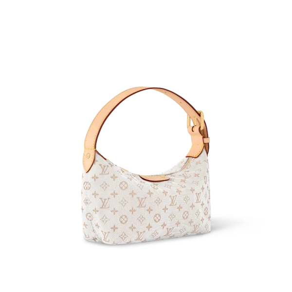louis-vuitton-hills-pochette-M12433_PM1_Side-view-9d73a772ce7e.webp Hills Pochette