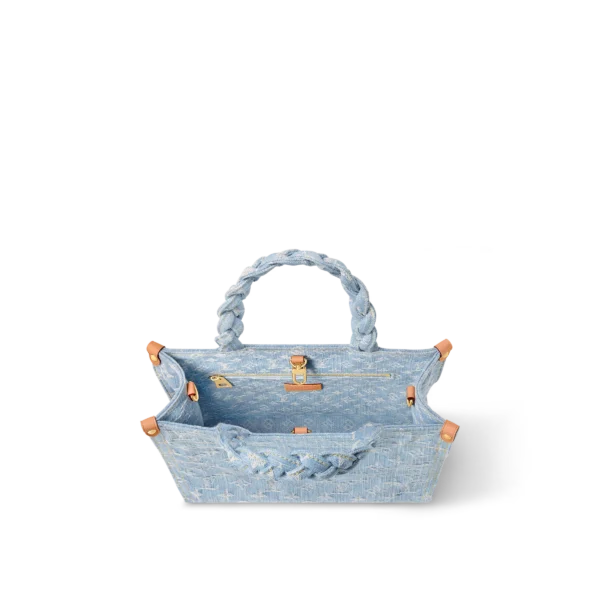 louis-vuitton-let-go-pm-M24897_PM1_Interior-view-d34df67736e9.webp Let Go PM