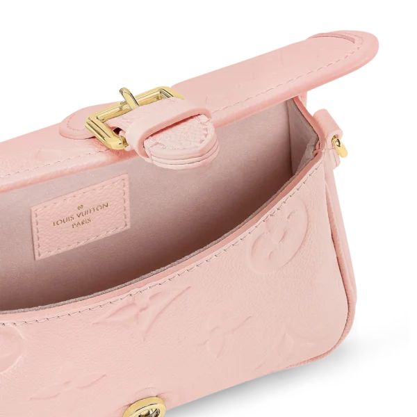 louis-vuitton-nano-diane-M83566_PM1_Interior2-view-6754cd309847.webp Nano Diane