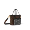 louis-vuitton-neverfull-bandouliere-inside-out-bb-M12099_PM1_Side-view-22deb9044089.webp Neverfull Bandoulière Inside Out BB