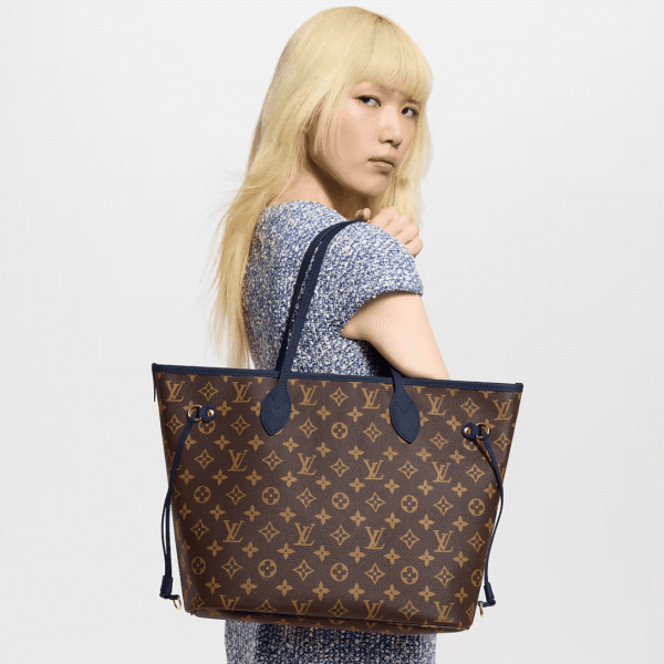 louis-vuitton-neverfull-inside-out-mm-M14994_PM1_Cropped_20worn_20view-5d094d468eb1.png Louis Vuitton Neverfull Inside Out MM Medium Navy Tote Bag 31cm/12.2in M14904, Designer Handbags, Womens Purse, luxury bags