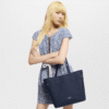 louis-vuitton-neverfull-inside-out-mm-M14994_PM1_Worn_20view-c6d923bd36dd.png Louis Vuitton Neverfull Inside Out MM Medium Navy Tote Bag 31cm/12.2in M14904, Designer Handbags, Womens Purse, luxury bags