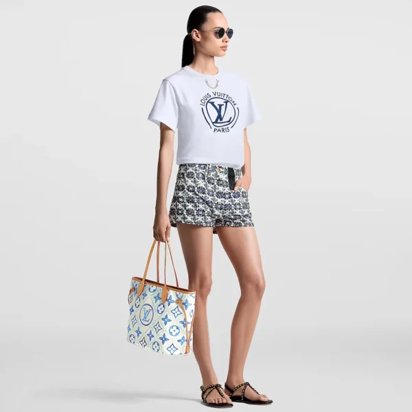 louis-vuitton-neverfull-mm-M11263_PM1_Cropped_20worn_20view-a61f3cf36e11.webp Louis Vuitton LV Digital Exclusive Neverfull MM Tote Bag Lagoon Blue 31cm M11263, Designer Handbags, Womens Purse, luxury bags