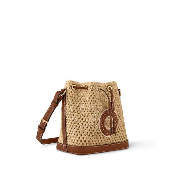 louis-vuitton-noe-bb-bucket-bag-M24722_PM1_Side-view-d8b0b5d42cc1.webp Noé BB Bucket Bag
