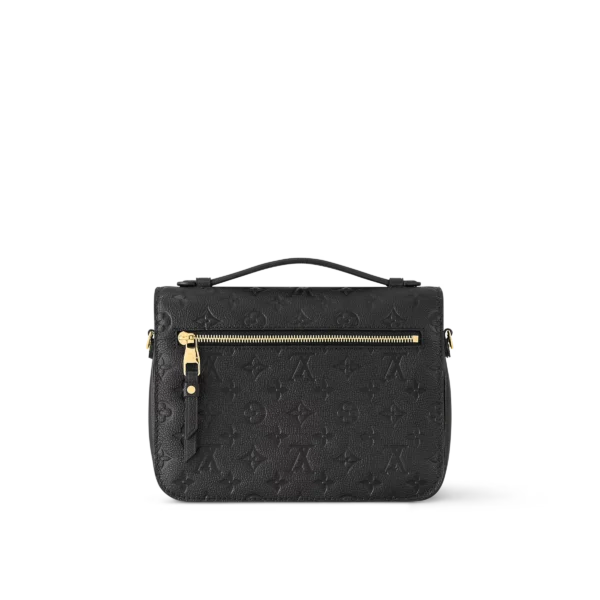 louis-vuitton-pochette-metis-M41487_PM1_Back-view-06508e1b2aee.webp Pochette Métis