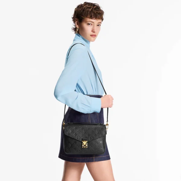 Louis Vuitton Pochette Mtis Black M41487 25cm, Designer Handbags, Womens Purse, luxury bags