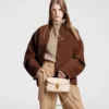 louis-vuitton-pochette-metis-east-west-M46914_PM1_Worn-view-5a61ed617988.webp Pochette Métis East West