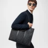 louis-vuitton-sac-plat-24h-M47059_PM1_Worn_20view-adfa6781a361.webp Louis Vuitton Sac Plat Horizontal Zippe 41cm M11742 For Men, Designer Handbags, luxury bags