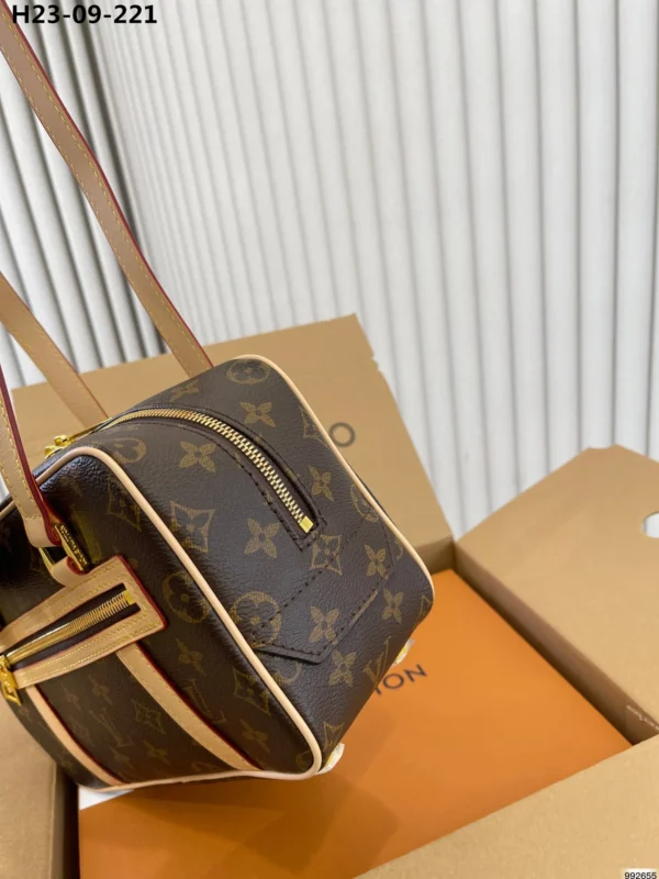 lvb205-5fafbb2e642e.webp Louis Vuitton Cite Bag Monogram Brown 25Cm M46321, Designer Handbags, Womens Purse, luxury bags